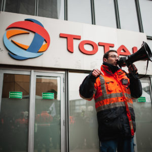 2021-01-26-action-total-grandpuits-la-defense-baptiste-soubra-collectif-la-faille-5469