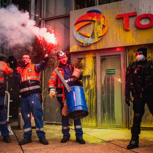 2021-01-26-action-total-grandpuits-la-defense-baptiste-soubra-collectif-la-faille-5550