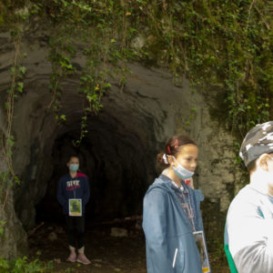 28052021-Ecoledudehors-grotte-23