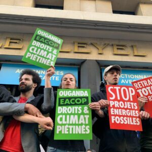 Blocage de l'AG de Total le 25 mai 2022 à la salle Pleyel.