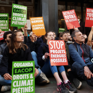 Blocage de l'AG de Total le 25 mai 2022 à la salle Pleyel