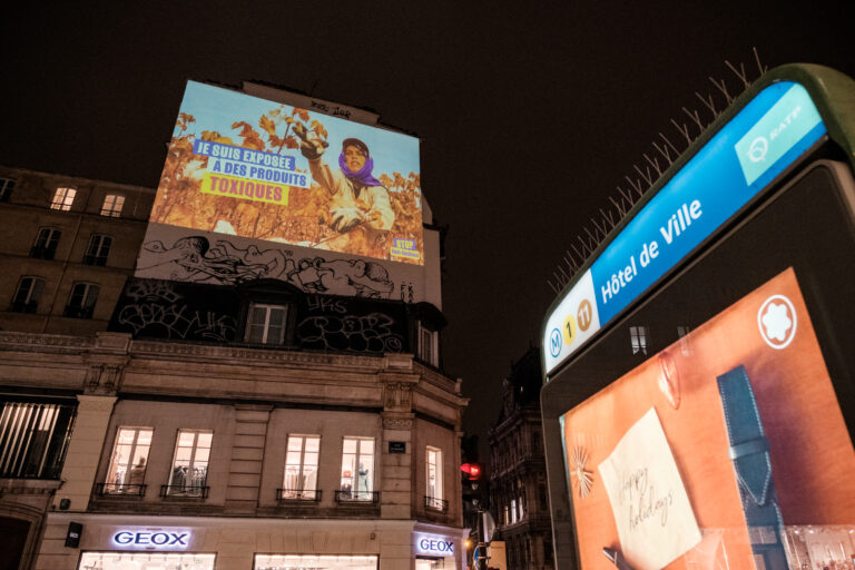 Projections « Stop fast-fashion », Paris, le 27 novembre 2025. crédit : Basile Barjon